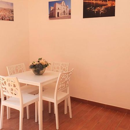 Dimora Donna Vittoria - Bari Vecchia Apartment Luaran gambar