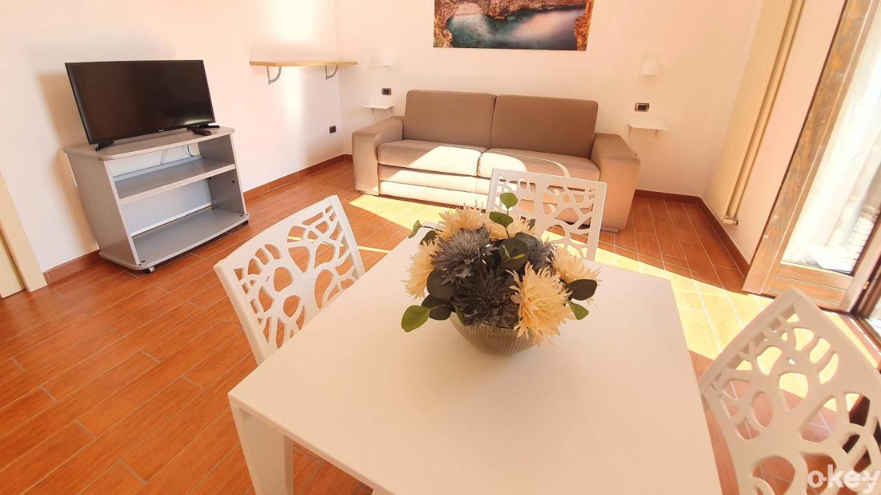 Dimora Donna Vittoria - Bari Vecchia Apartment Luaran gambar