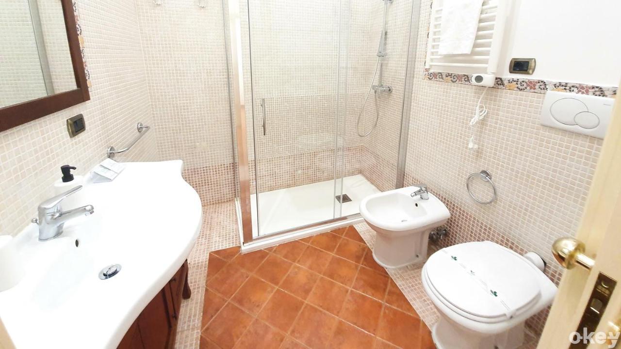 Dimora Donna Vittoria - Bari Vecchia Apartment Luaran gambar