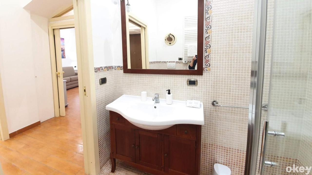Dimora Donna Vittoria - Bari Vecchia Apartment Luaran gambar