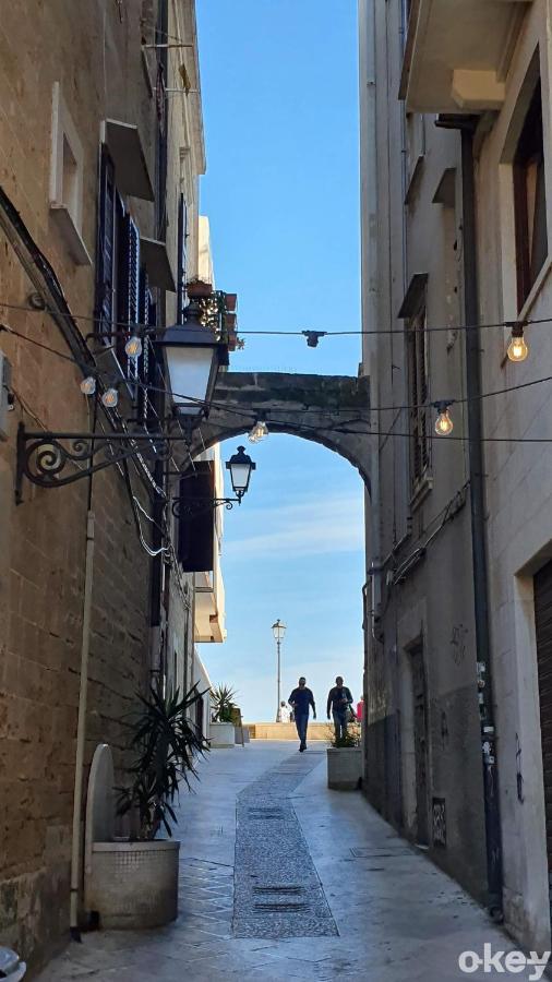 Dimora Donna Vittoria - Bari Vecchia Apartment Luaran gambar